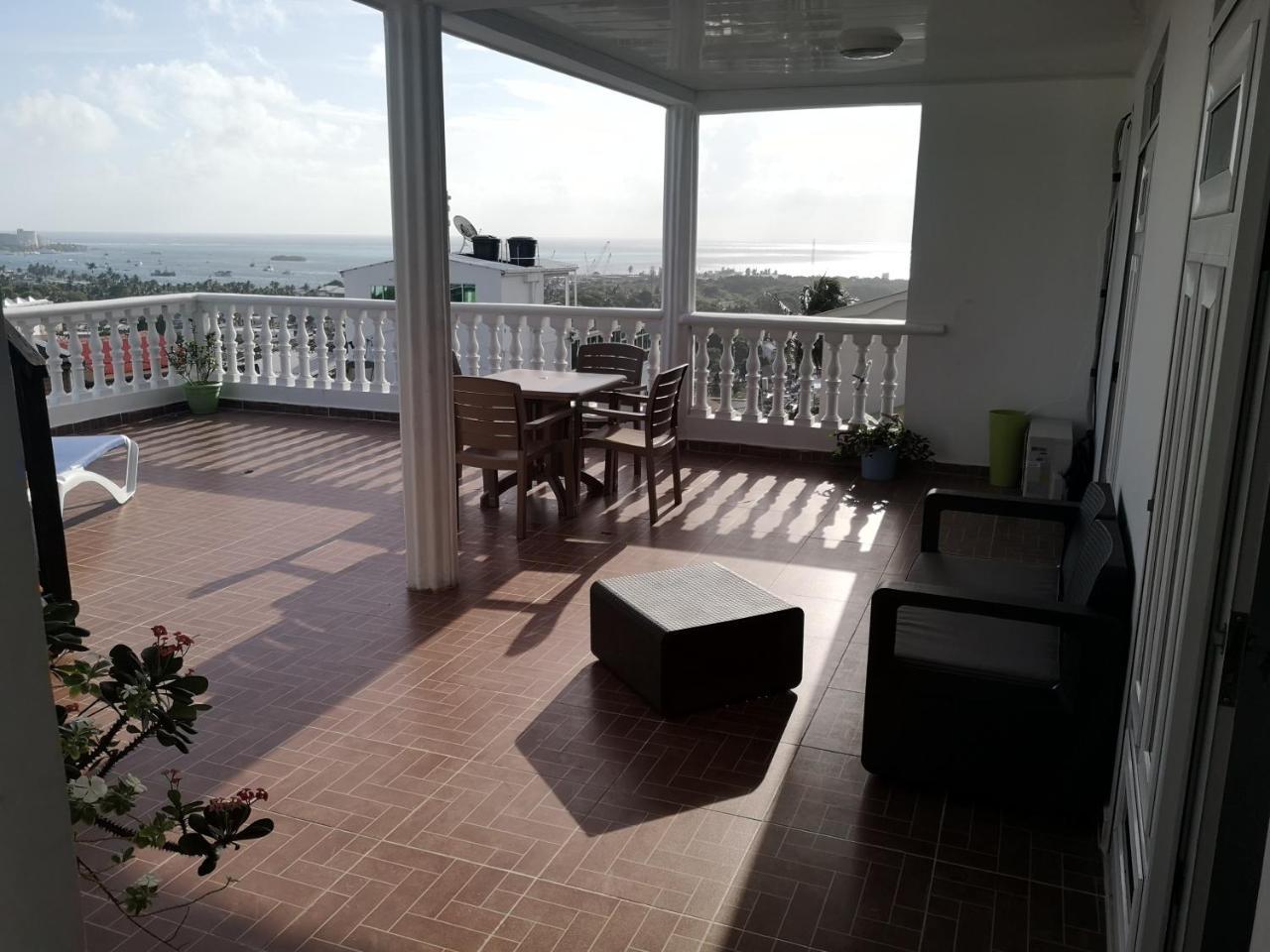 Apartamentos Turisticos Agua Luna San Andrés Eksteriør billede