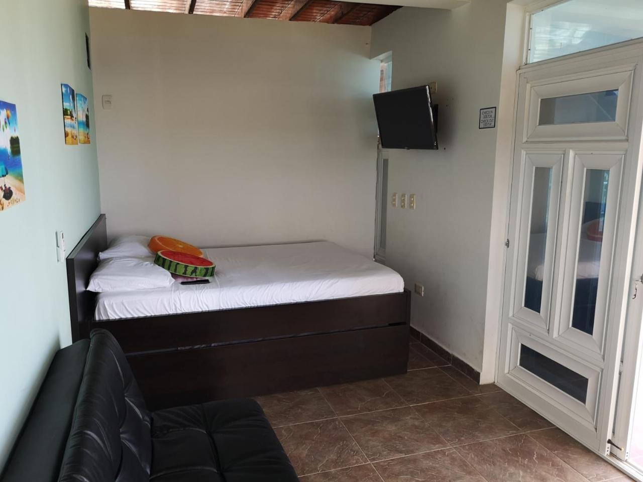 Apartamentos Turisticos Agua Luna San Andrés Eksteriør billede