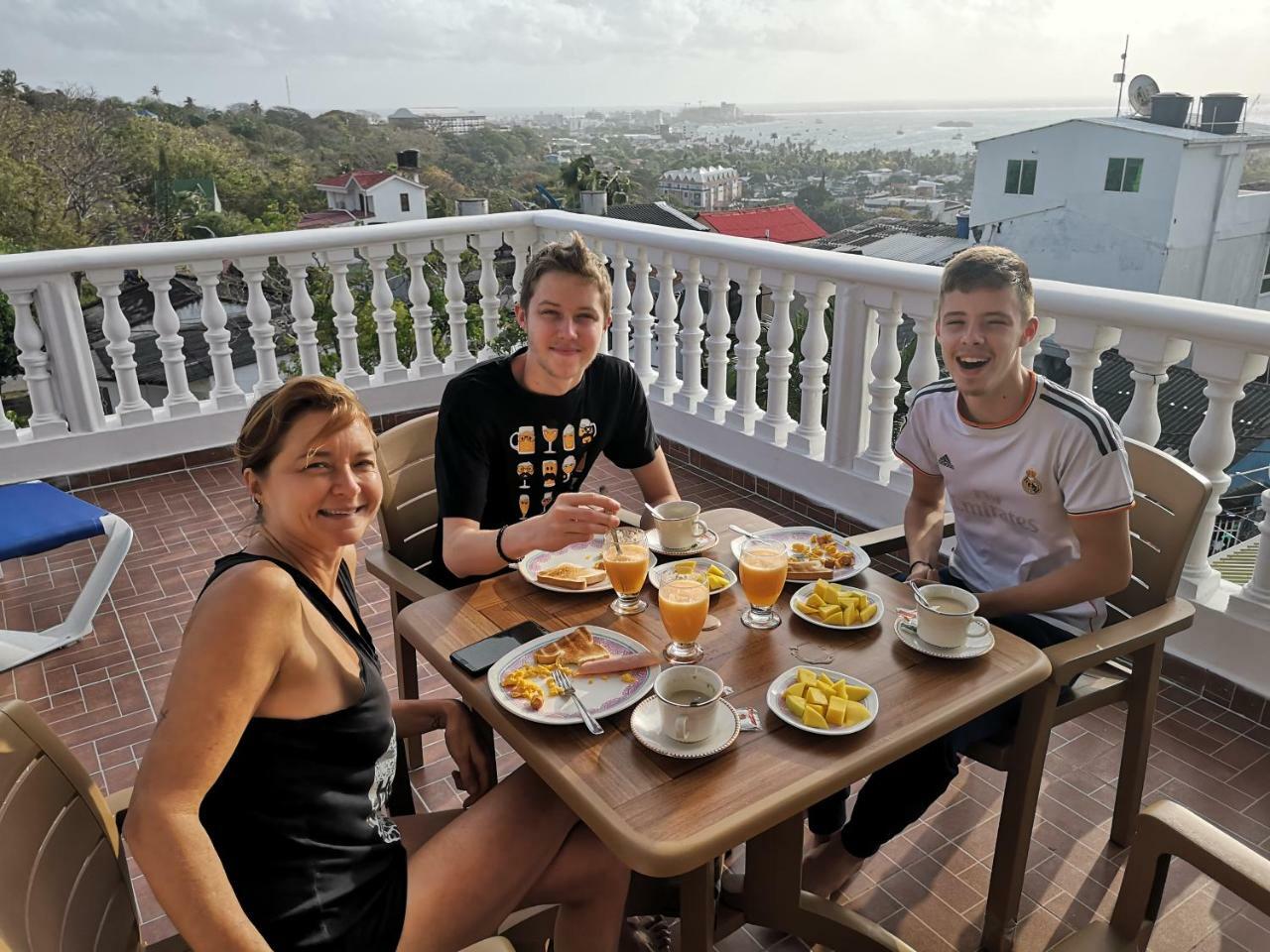 Apartamentos Turisticos Agua Luna San Andrés Eksteriør billede